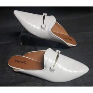 Qupid white open back pointed toe textured slide loafer with gold hardware bit s